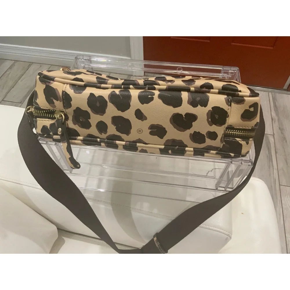 TWELVELITTLE Peek-A-Boo Crossbody Diaper Bag Leopard Print Vegan Leather‎ Tan